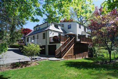 40 Carleon Avenue
