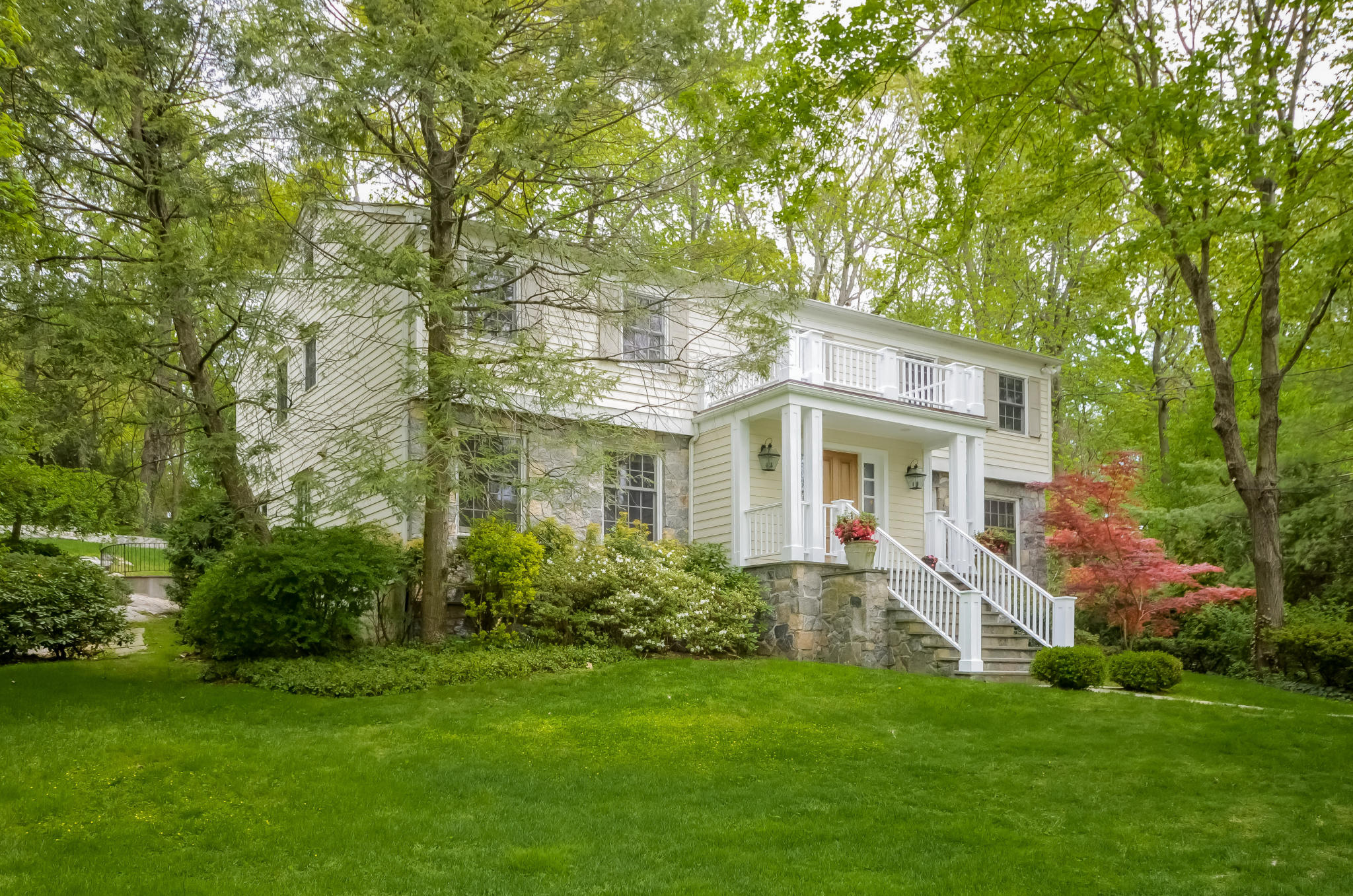 12 Hilltop Road