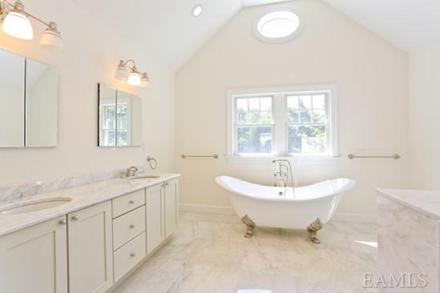 20 Maple Hill Dr