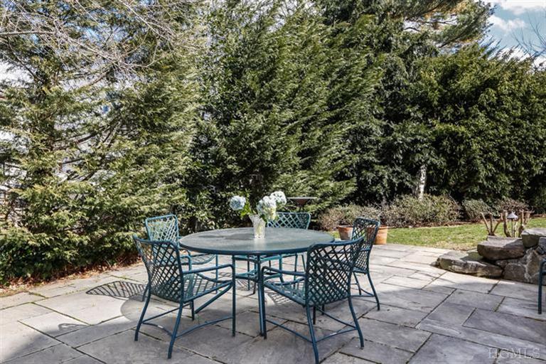 7 Thompson Pl