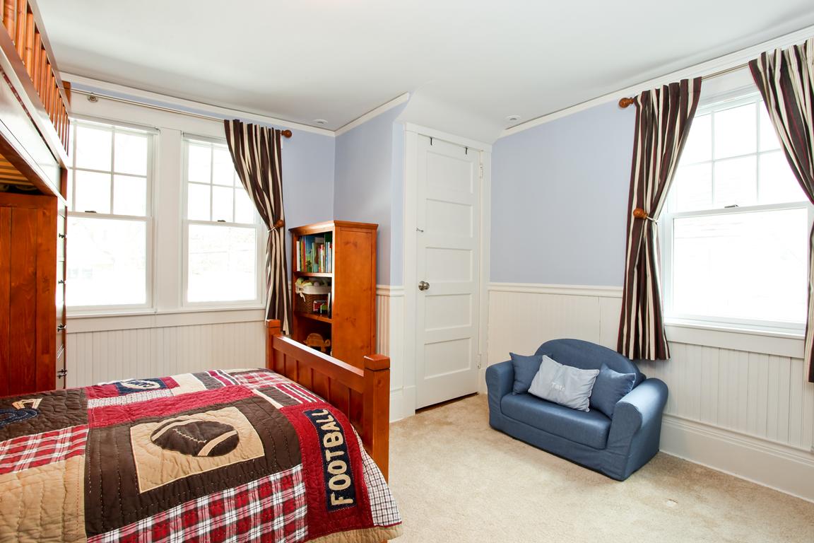 39 Ellsworth Rd