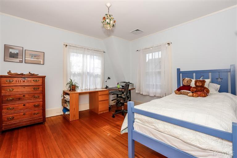 7 Thompson Pl