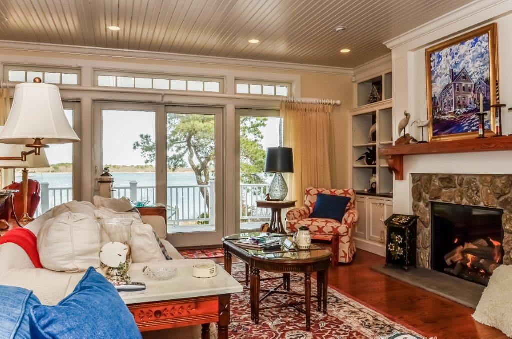 6 Yacht Club Rd