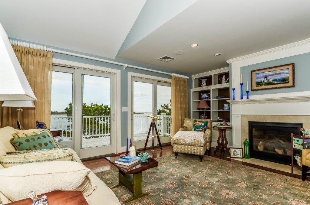 6 Yacht Club Rd