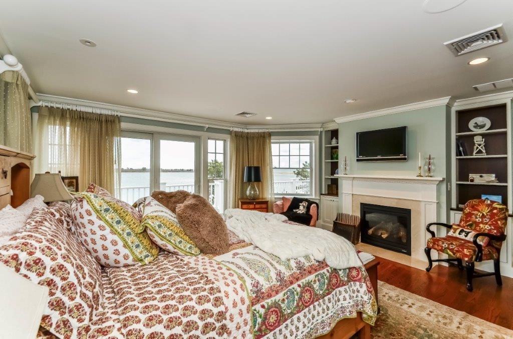 6 Yacht Club Rd