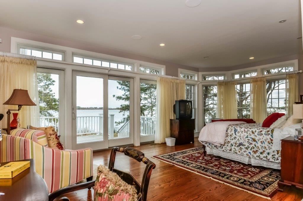 6 Yacht Club Rd