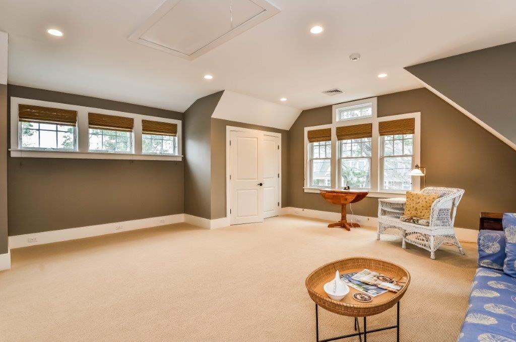 6 Yacht Club Rd