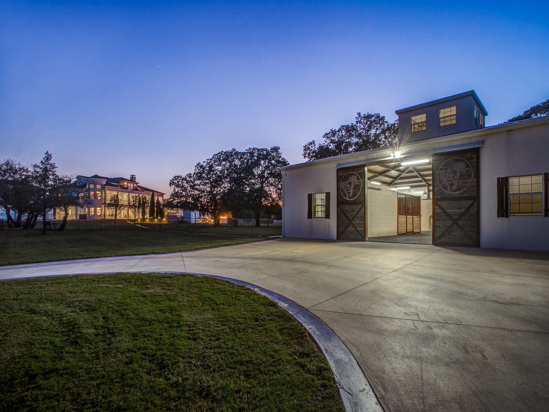 7601  Sierra Lane