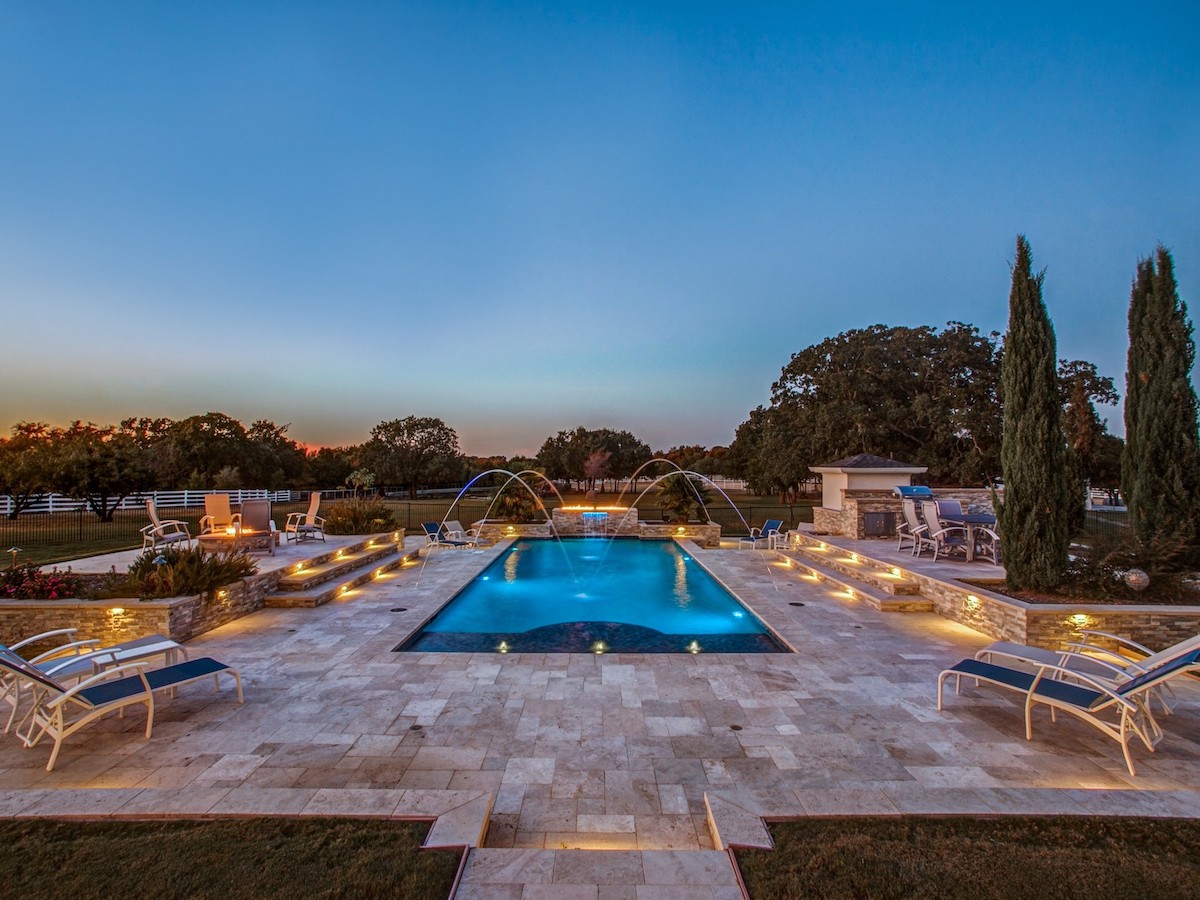 7601  Sierra Lane