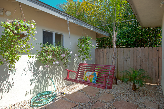 1561 Rubenstein Ave