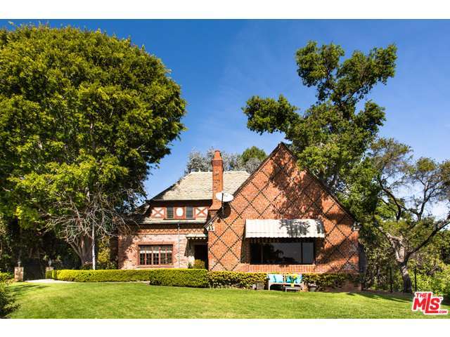 14 Oakmont Dr