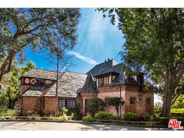 14 Oakmont Dr