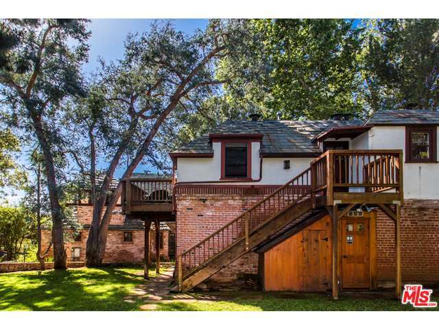 14 Oakmont Dr