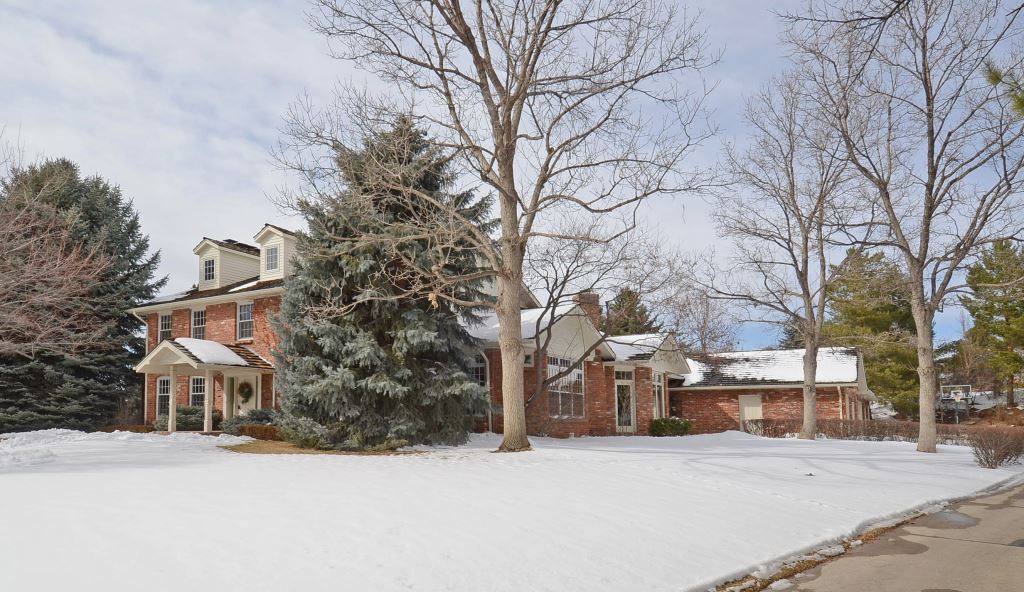 901 E Chestnut Trail