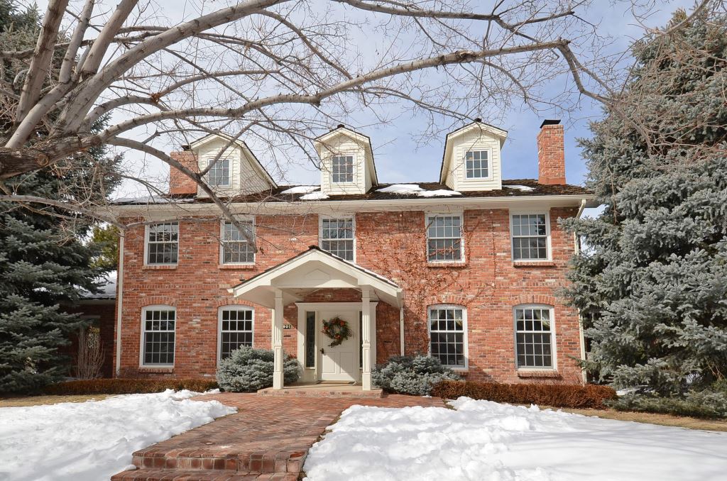 901 E Chestnut Trail