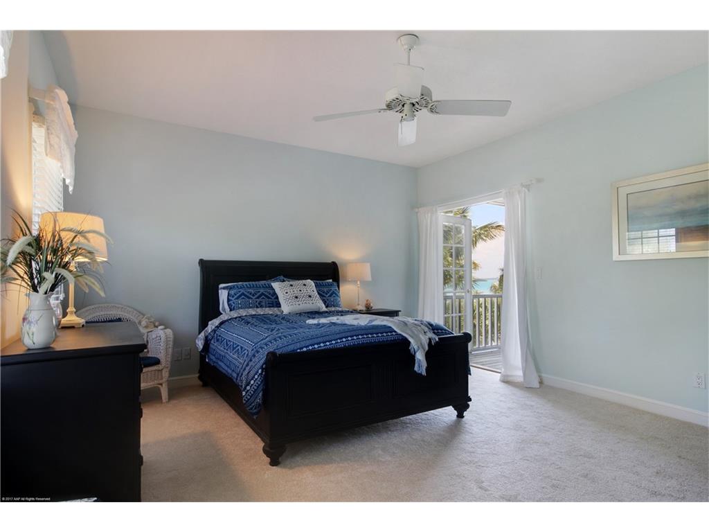 1270 SE MACARTHUR