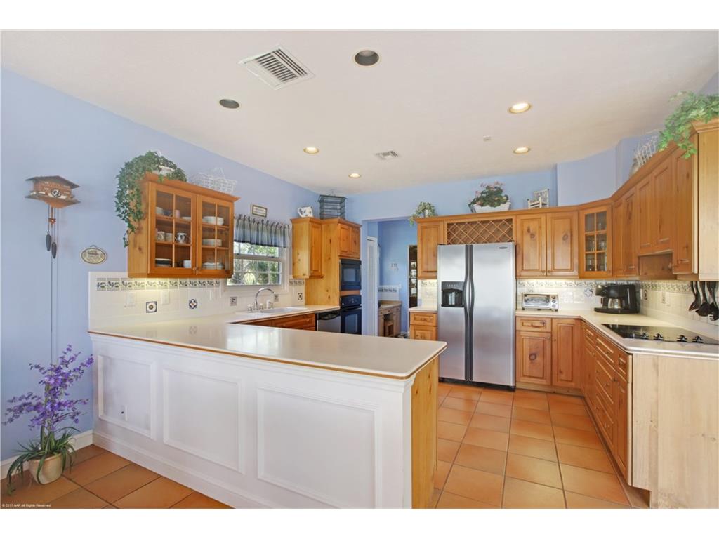 1270 SE MACARTHUR