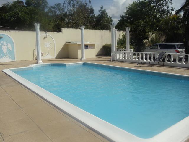COUNTRY MANOR 10B