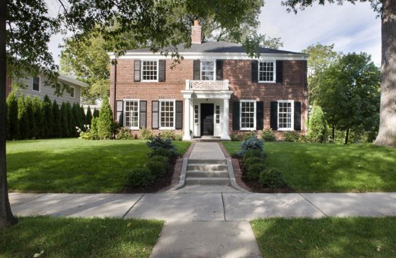 1900 S Knox Avenue