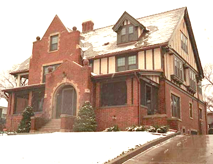 2232 W Lake Of The Isles Parkway