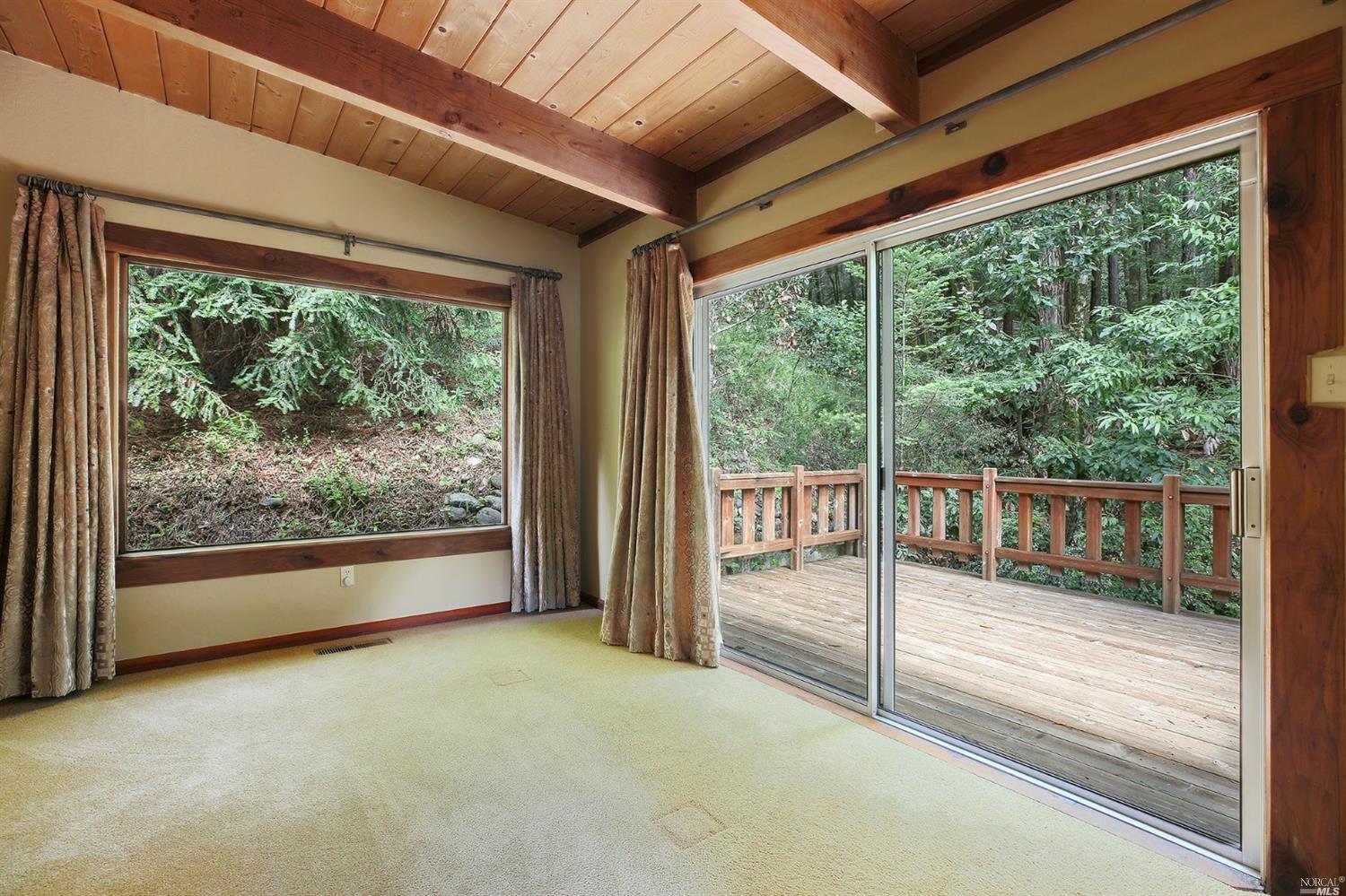 2515 Bohemian Highway