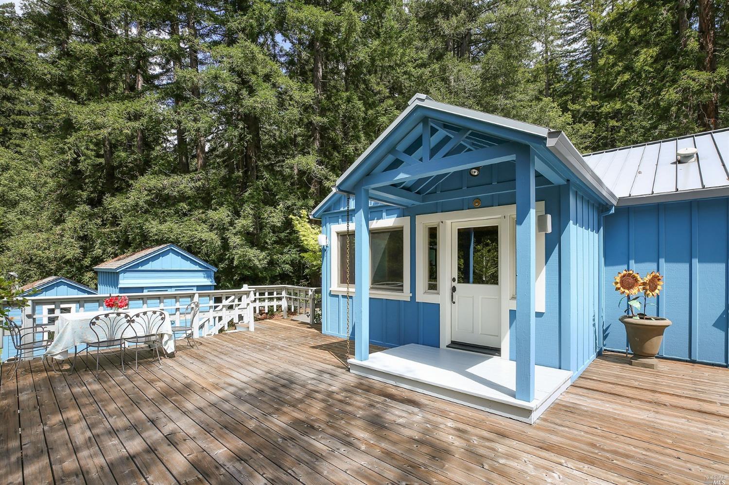 2515 Bohemian Highway