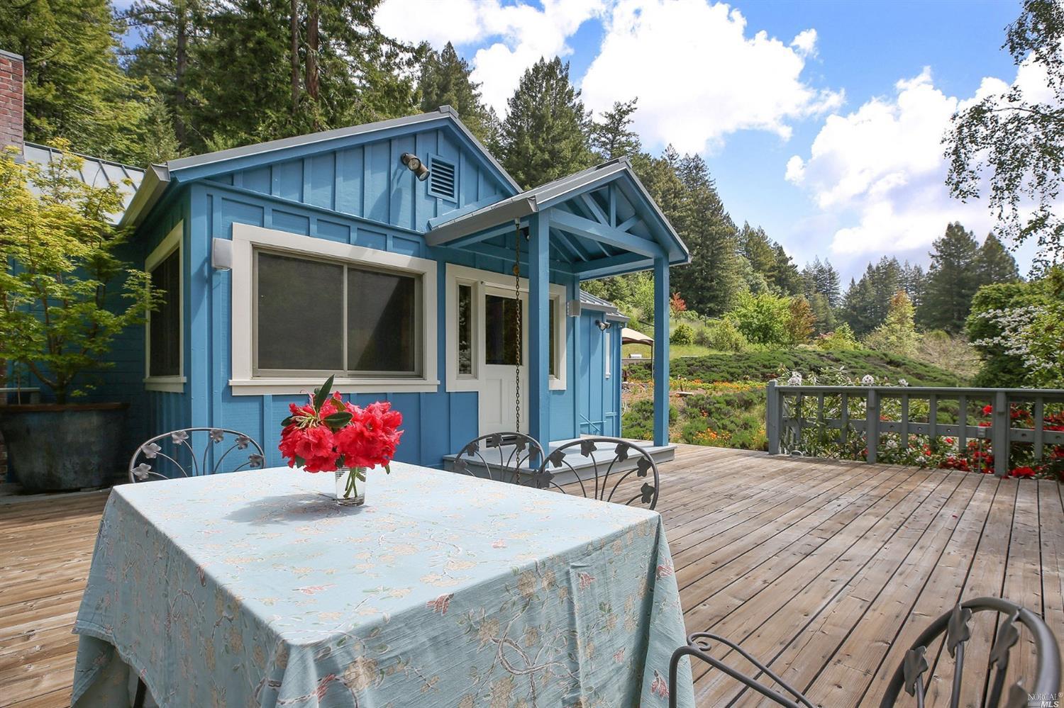 2515 Bohemian Highway