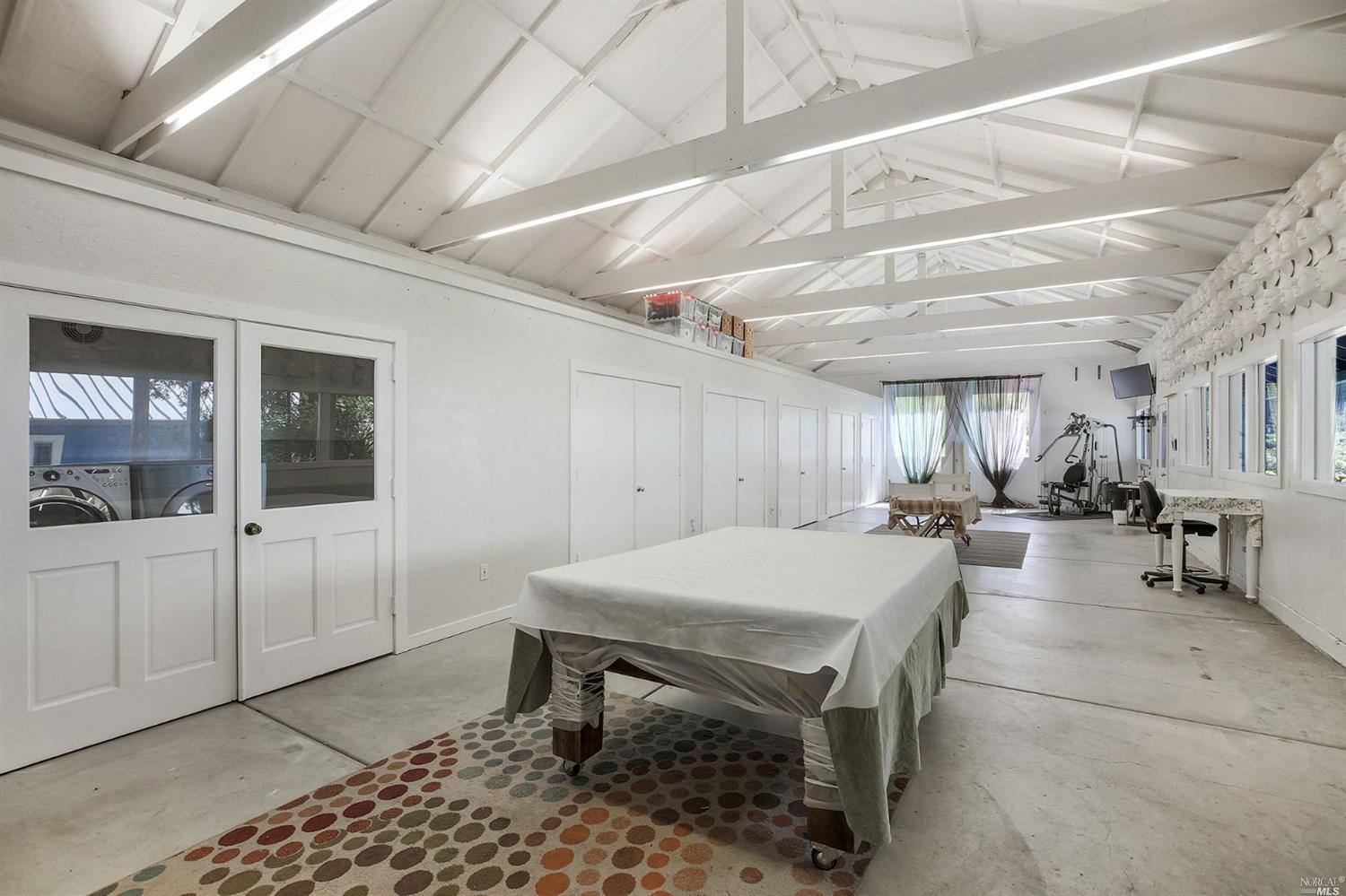 2515 Bohemian Highway