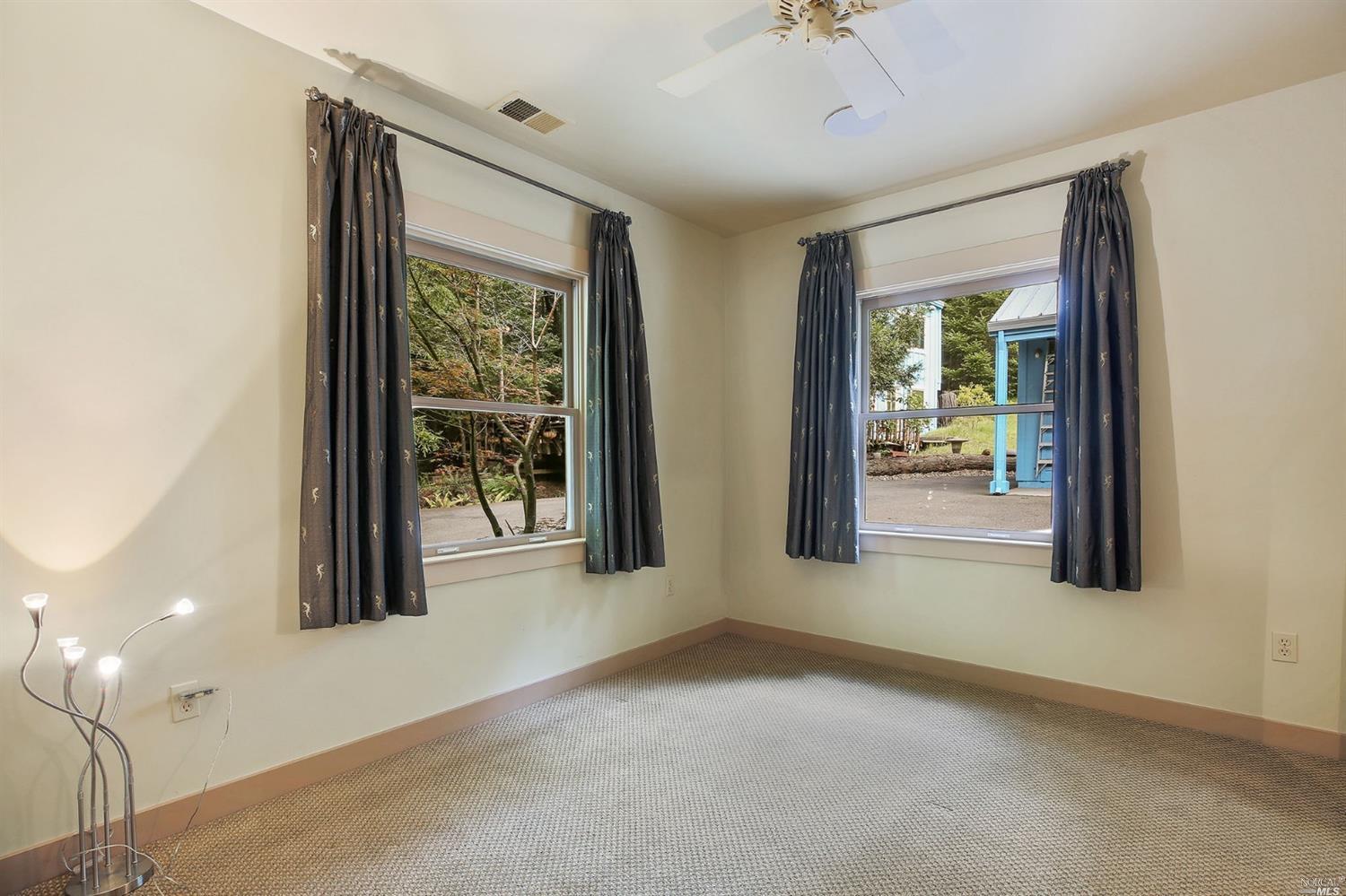 2515 Bohemian Highway