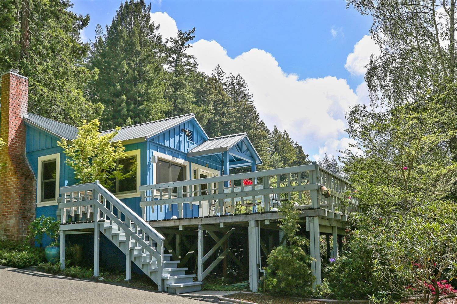 2515 Bohemian Highway