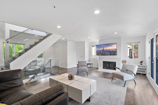 8587 Cole Crest Drive
