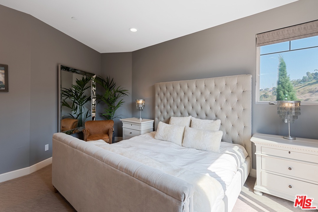12856 S Seaglass Circle