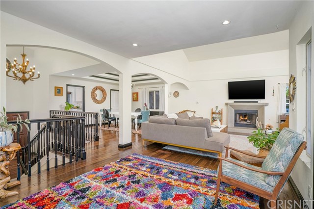 11437 Decente Drive