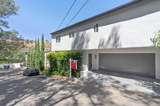 8587 Cole Crest Drive