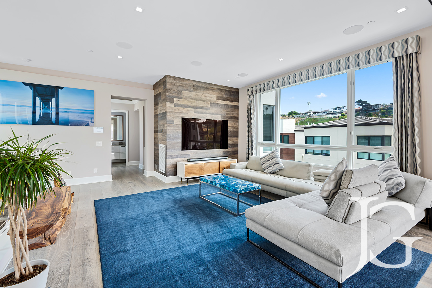 5924 Village Drive