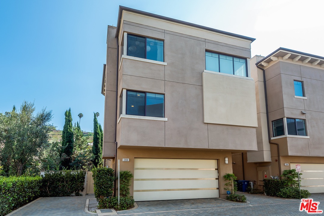 12856 S Seaglass Circle