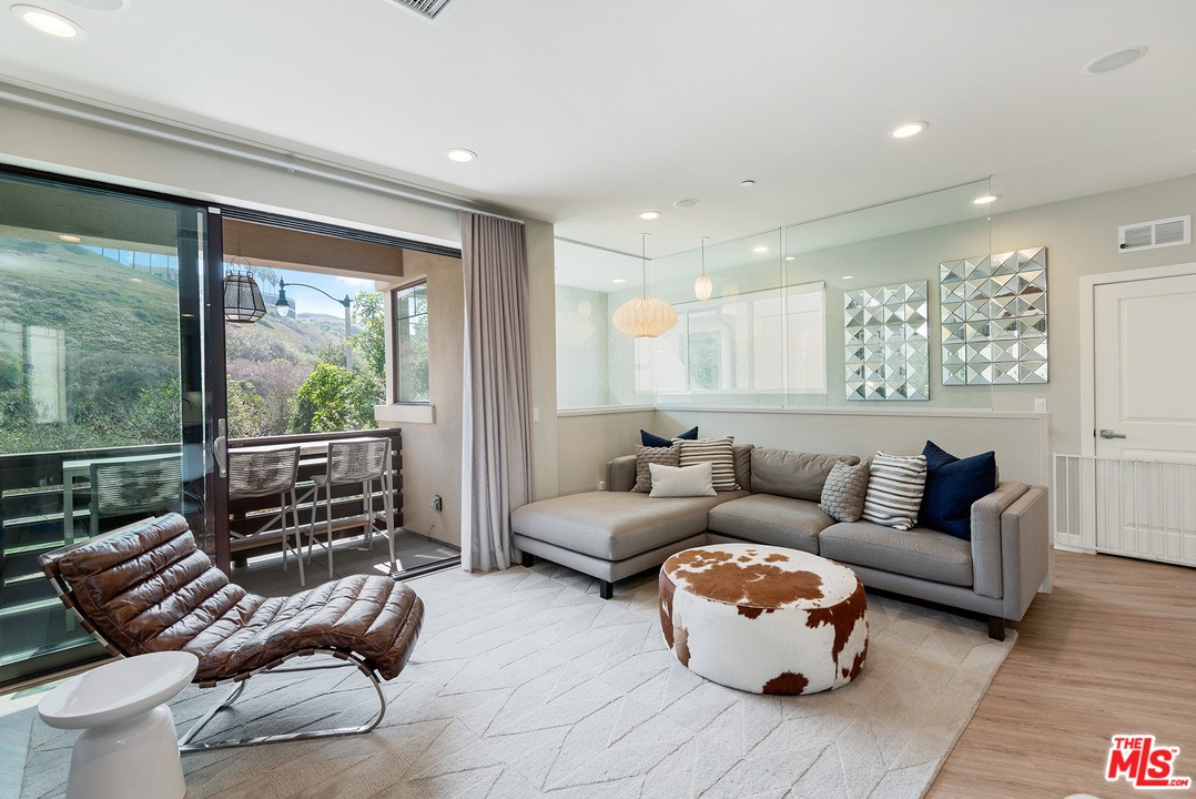 12856 S Seaglass Circle