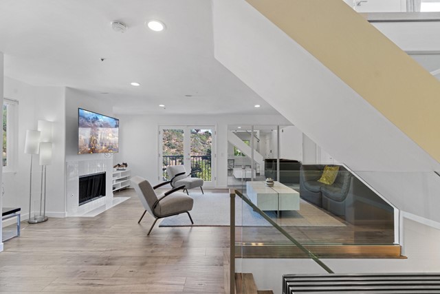 8587 Cole Crest Drive