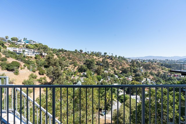 8587 Cole Crest Drive