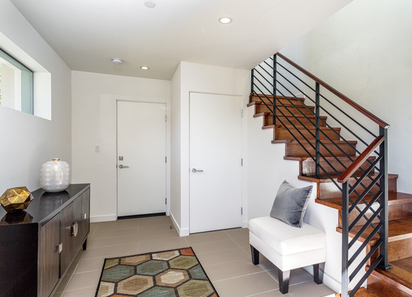 146.5 S Hayworth Avenue