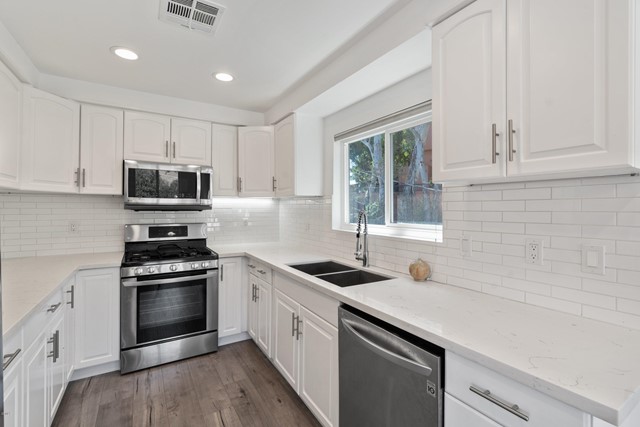 8587 Cole Crest Drive