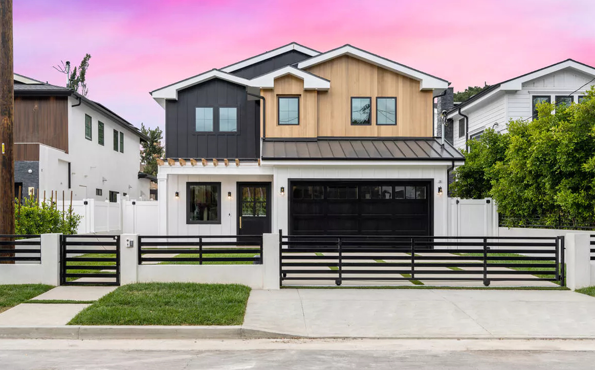 5527 Sylvia Ave