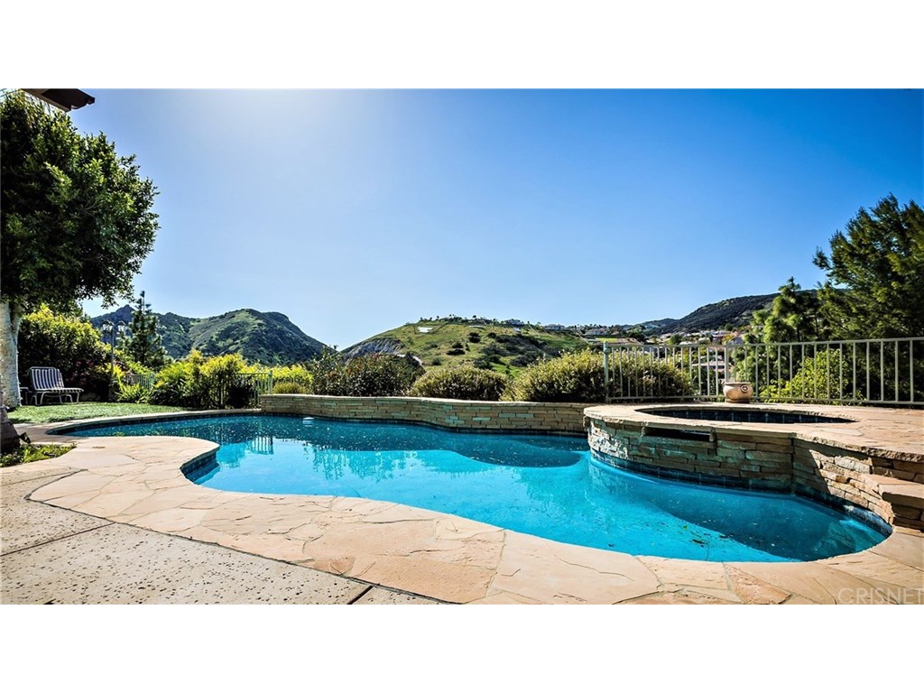 7365 Westcliff Drive