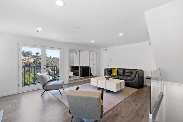 8587 Cole Crest Drive