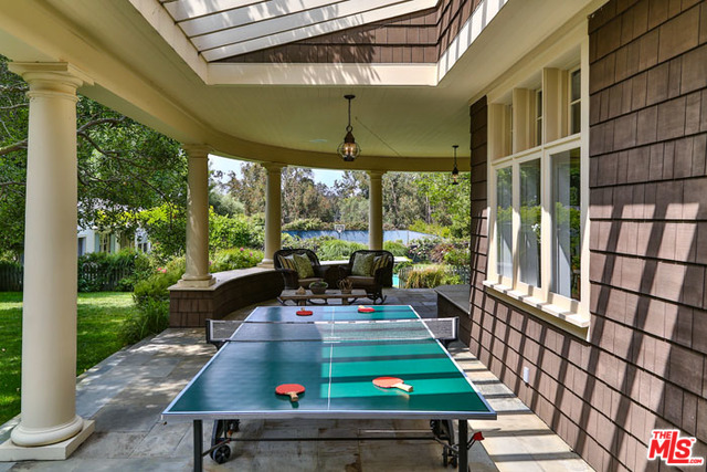 6763 Zumirez Dr