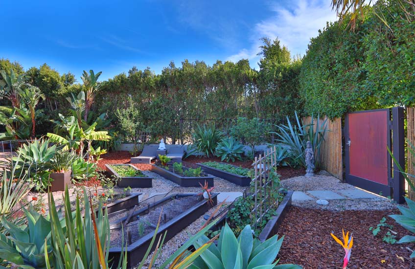 6648 Zumirez Drive