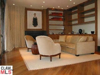 1111 Bel Air Pl