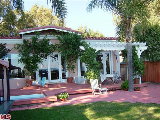 138 Paradise Cove