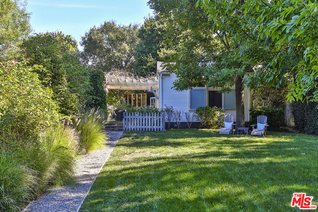6763 Zumirez Dr