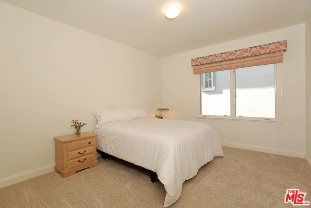 16730 Via Pacifica